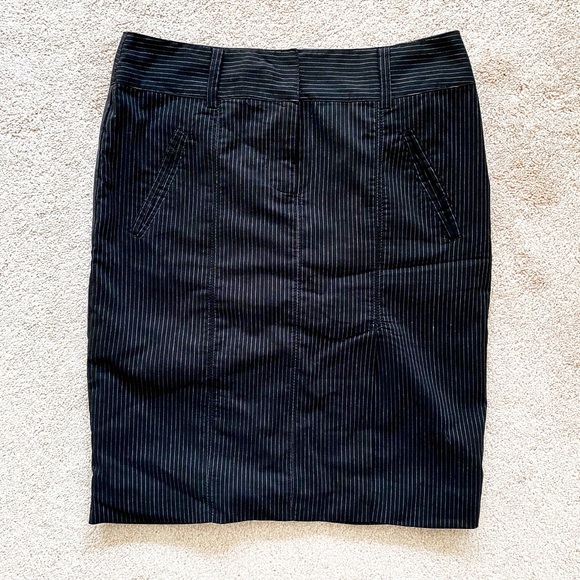 Black & white pinstripe pencil skirt - Picture 1 of 8